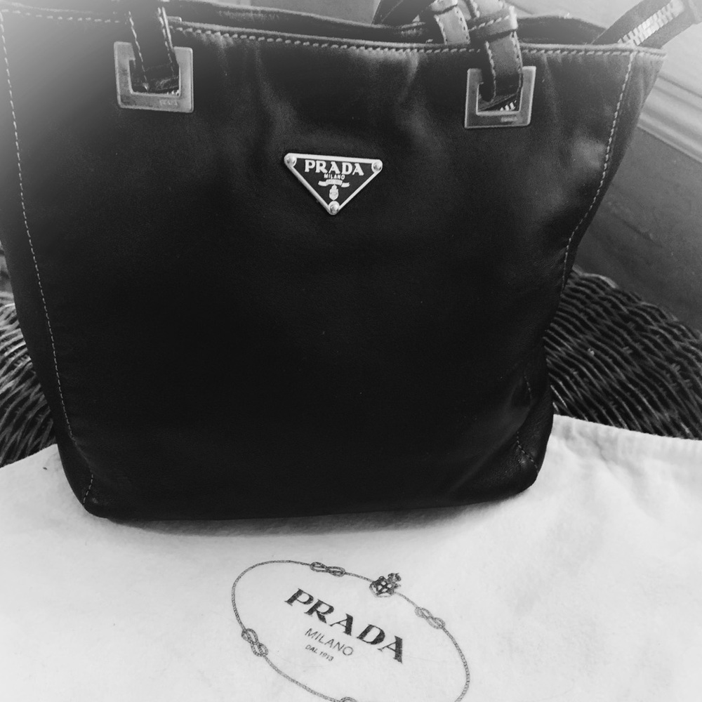 Prada leather bucket bag small